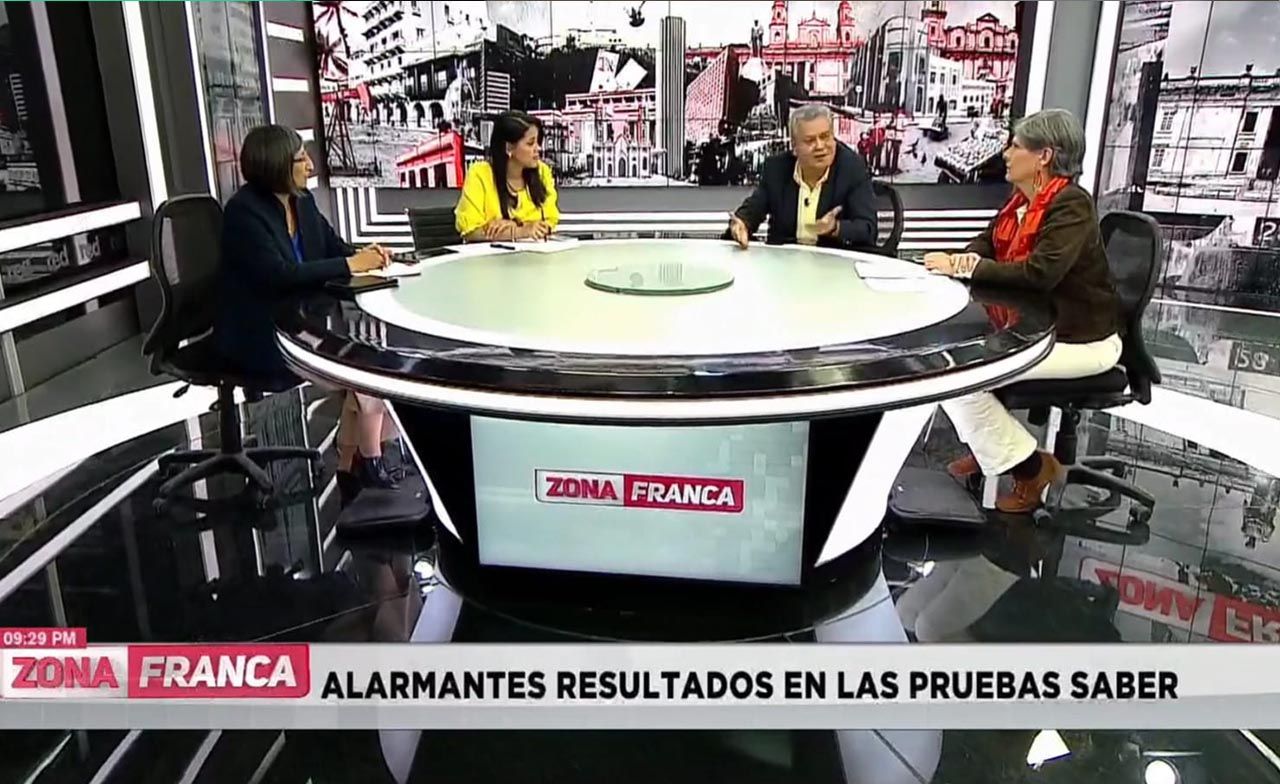 Viviana Barberena - comentarista invitada en progama Zona Franca de Red más Noticias